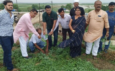 अखिल भारतीय कायस्थ महासभा के प्रदेश कार्यालय में अखिल भारतीय कायस्थ महासभा के राष्ट्रीय अध्यक्ष रहे स्वर्गीय रवि नंदन सहाय की 83 वीं जयंती...,