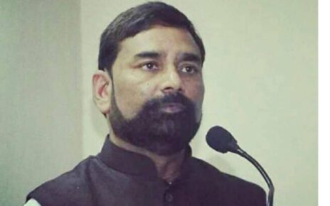 जदयू के राष्ट्रीय प्रवक्ता और ग्लोबल कायस्थ कांफ्रेंस के ग्लोबल अध्यक्ष राजीव रंजन प्रसाद को उच्च जातियों के विकास के लिए बने राज्य आयोग क...