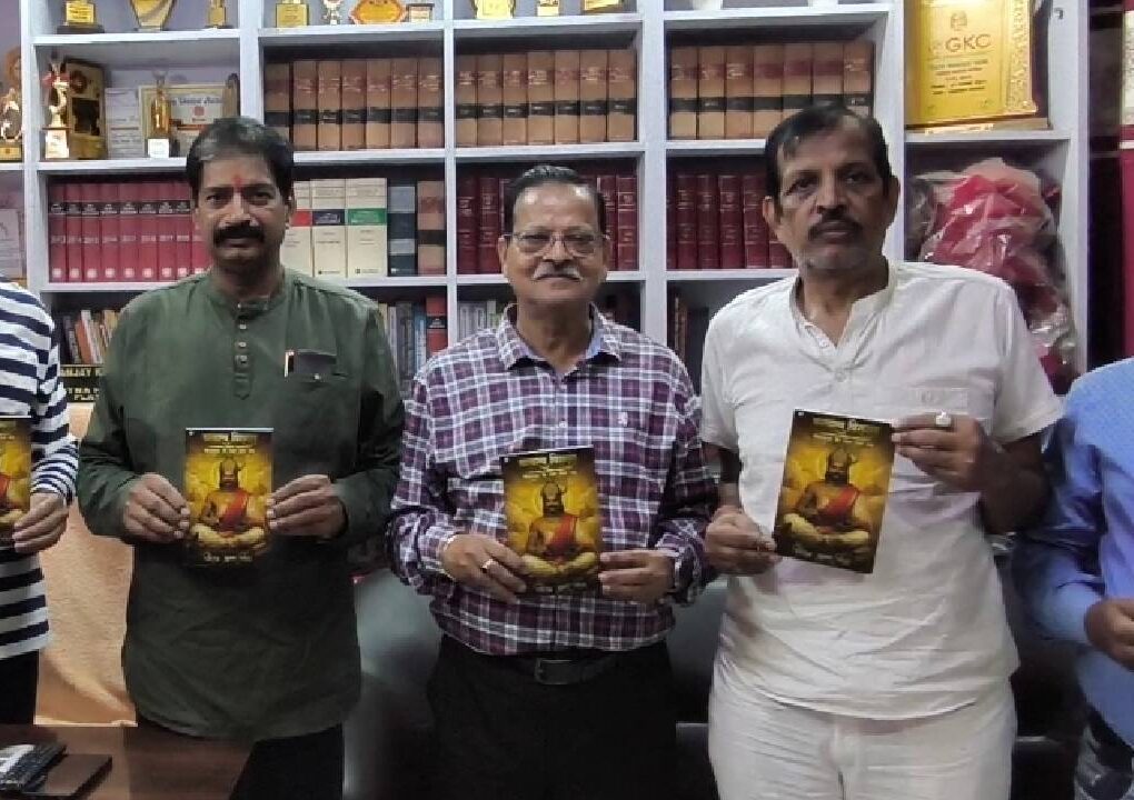 वरिष्ठ पत्रकार और धार्मिक पुस्तक लेखक जितेन्द्र कुमार सिन्हा की दूसरी पुस्तक कायस्थ विरासत चित्रगुप्त से चार धाम तक का विमोचन आज पुनाईचक...